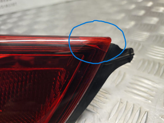 NISSAN QASHQAI J11 2014-2017 PRE-FACELIFT PASSENGERS REAR INNER TAILGATE LIGHT