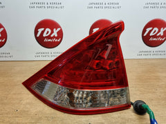 Honda Insight MK2 Genuine Clear Tint LED Passengers Rear Outer Light 2009-2012 - photo 1 of 10