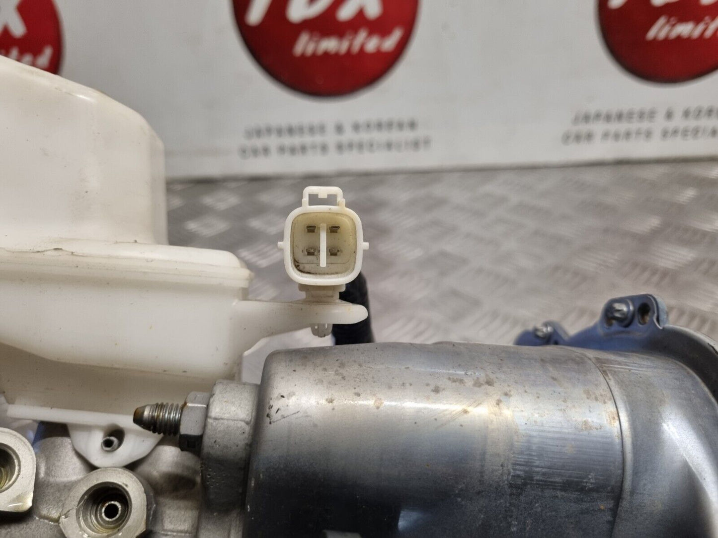 TOYOTA YARIS 2020-2024 MK4 1.5 HYBRID GENUINE BRAKE SERVO BOOSTER 47210-K0020