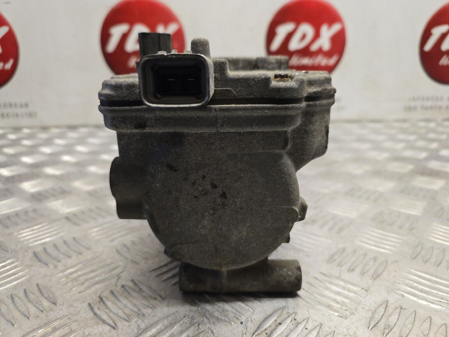 TOYOTA AURIS MK2 2010-2012 1.8 HYBRID GENUINE AC COMPRESSOR PUMP 042200-0420