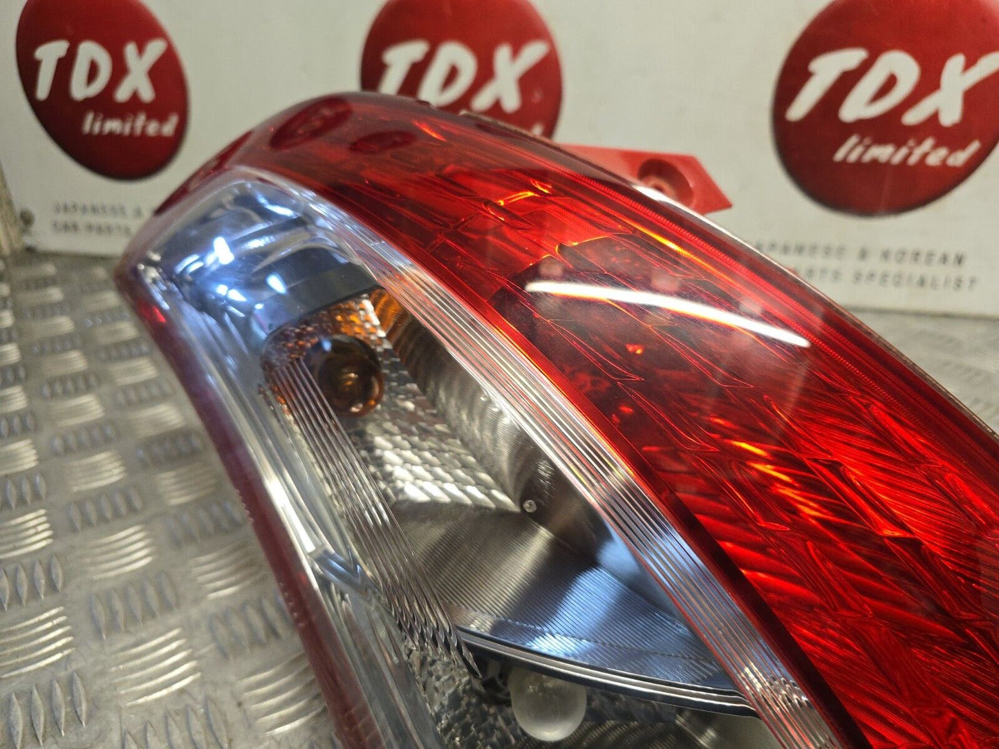 SUZUKI SWIFT 2010-2016 GENUINE PASSENGERS SIDE REAR OUTER BODY BRAKE LIGHT LAMP