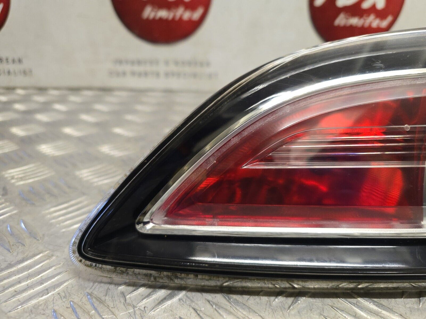MAZDA 3 BL HATCH MK2 2009-2013 GENUINE DRIVERS SIDE REAR INNER TAILGATE LIGHT