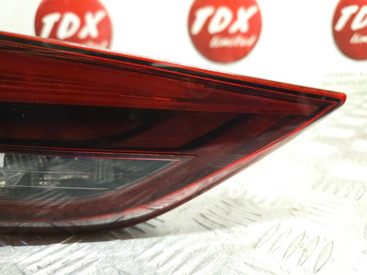 TOYOTA AVENSIS SALOON T27 2015-2018 PASSENGERS REAR INNER TAILGATE LIGHT
