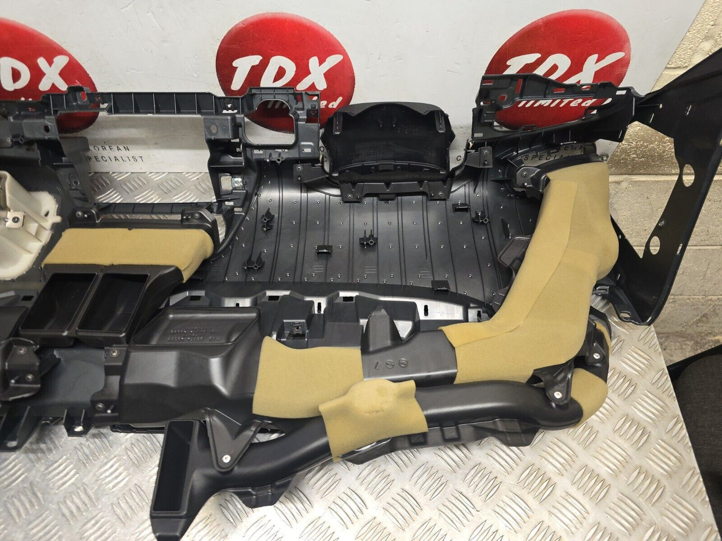 TOYOTA PRIUS MK4 2016-2021 DASHBOARD DRIVERS KNEE SEAT BELT MODULE AIRBAG KIT