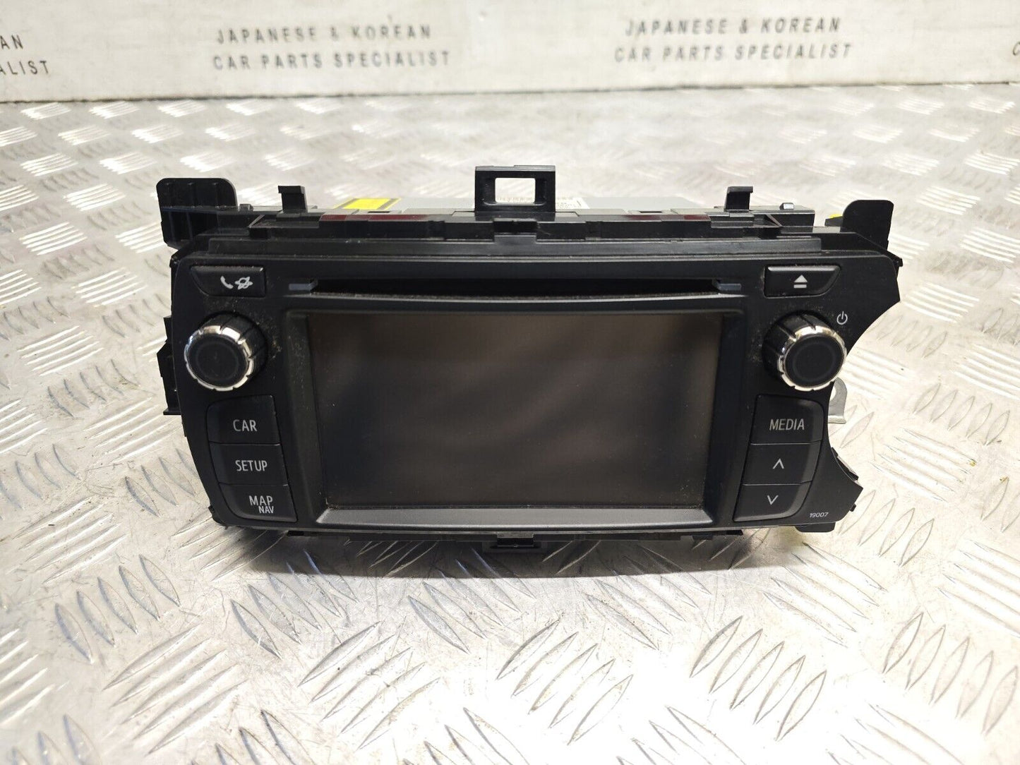 TOYOTA YARIS MK3 2012-2015 GENUINE SAT NAV CD RADIO MEDIA HEAD UNIT 86140-0D020