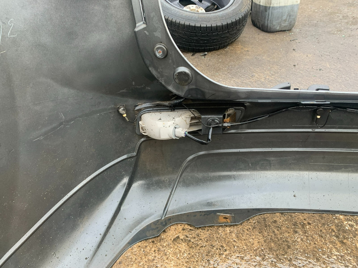 MITSUBISHI OUTLANDER MK3 2013-2015 GENUINE DIESEL REAR BUMPER SILVER COLLECTION