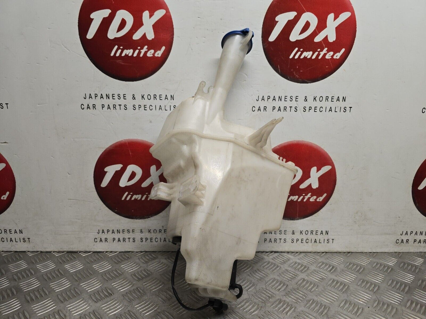 HYUNDAI I30 GD MK2 2012-2017 GENUINE WASHER BOTTLE + MOTOR PUMP 98610-A6000