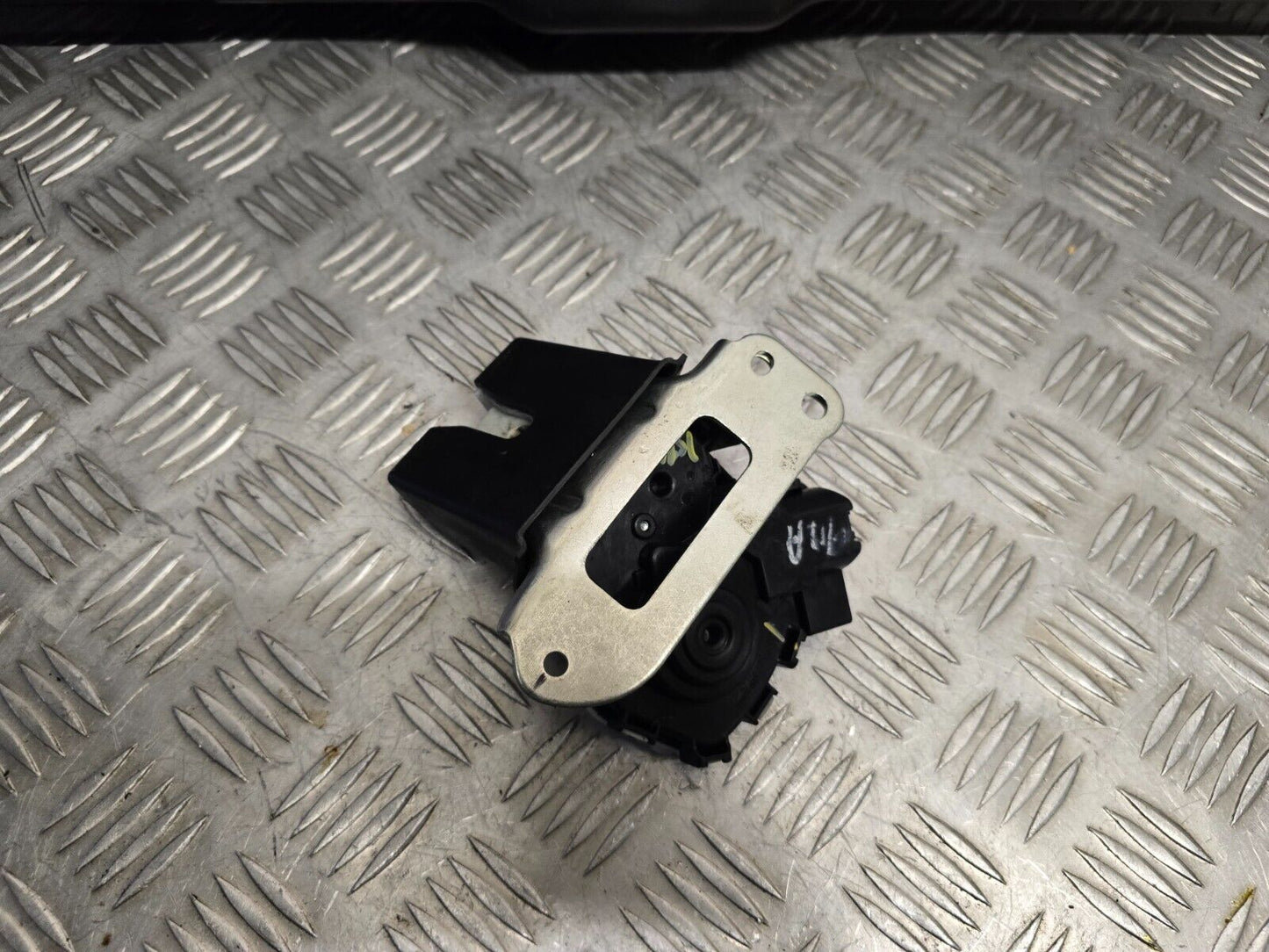 SUZUKI BALENO BOOT TRIM + BOOT LOCK FOR USER: rodneypopo