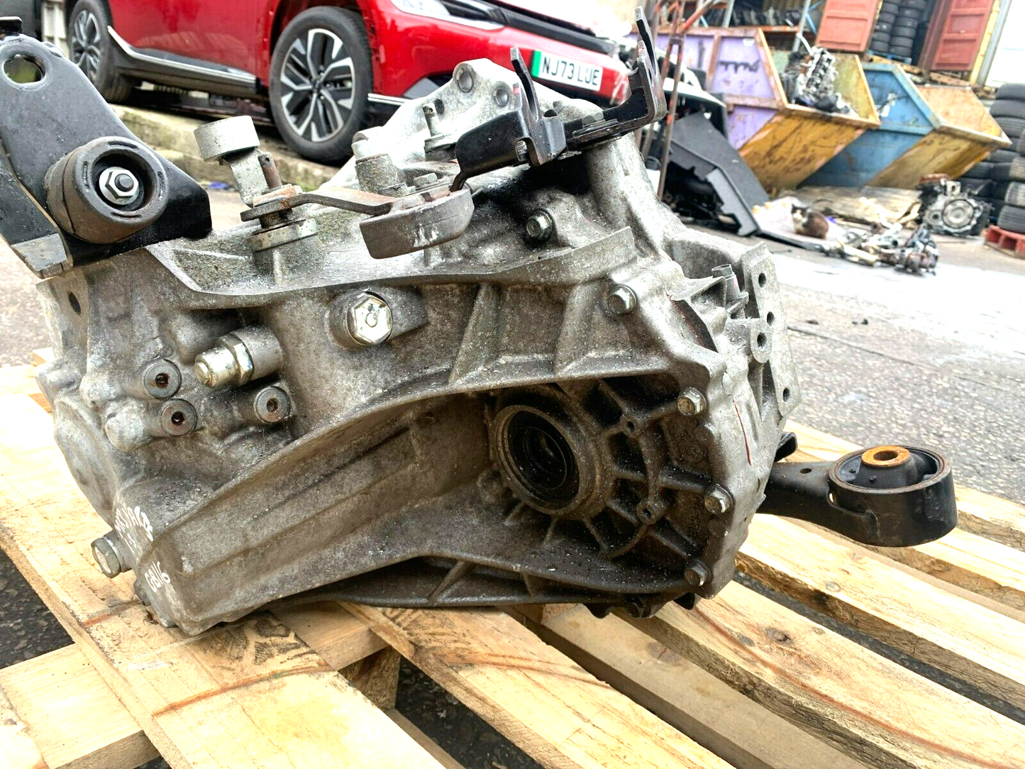 TOYOTA YARIS MK3 2011-2017 1.3 PETROL GENUINE 6 SPEED MANUAL GEARBOX 42K MILES