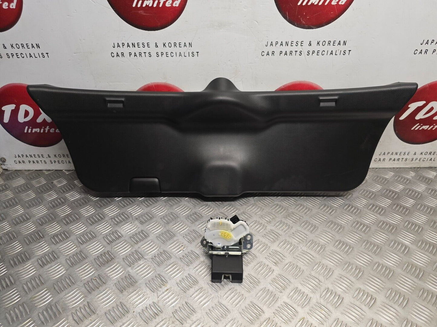 SUZUKI BALENO BOOT TRIM + BOOT LOCK FOR USER: rodneypopo