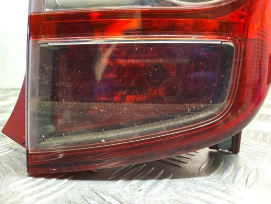 TOYOTA URBAN CRUISER 2009-2013 GENUINE DRIVERS SIDE REAR OUTER BRAKE LIGHT LAMP