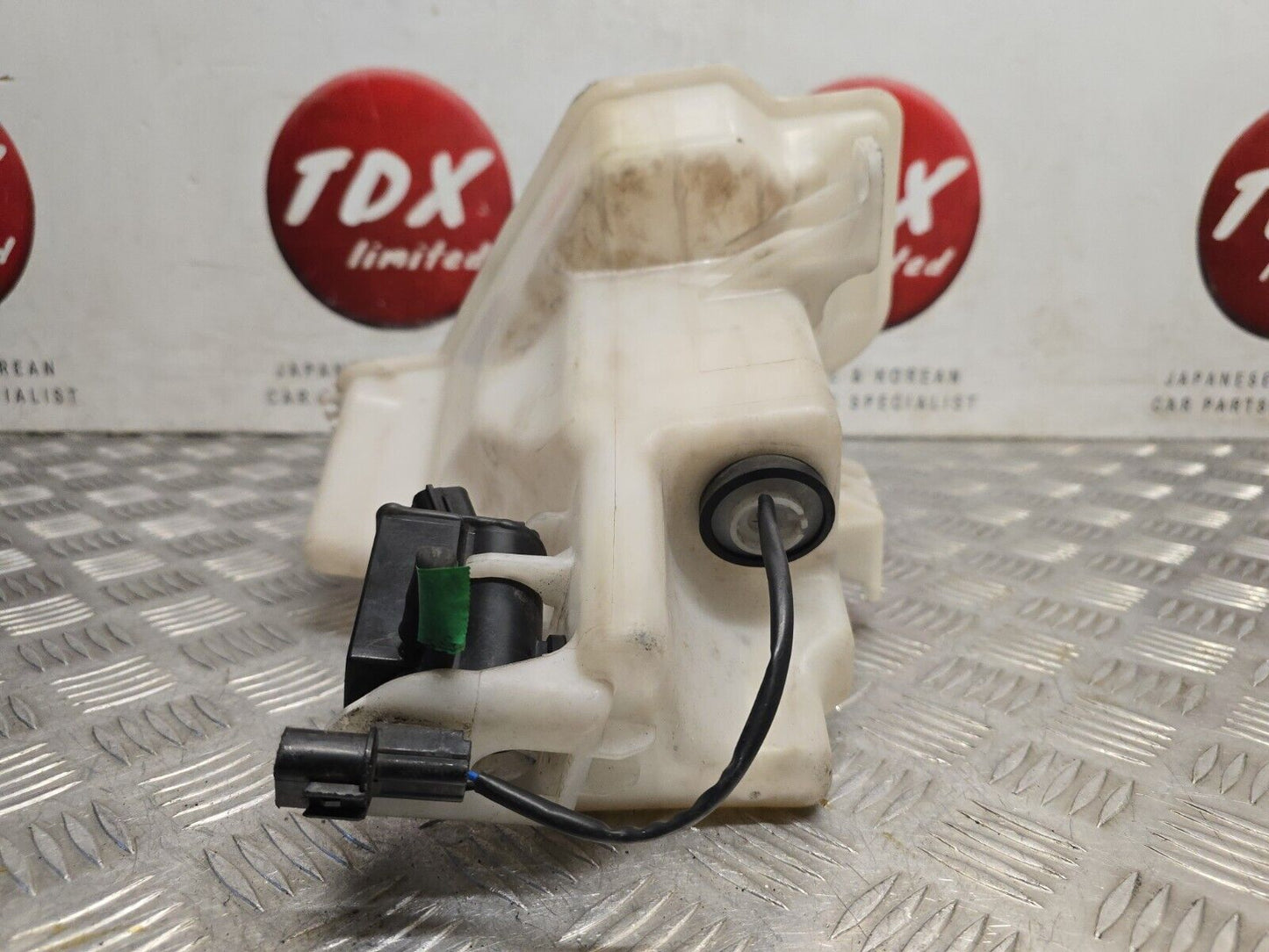 HYUNDAI I30 GD MK2 2012-2017 GENUINE WASHER BOTTLE + MOTOR PUMP 98610-A6000