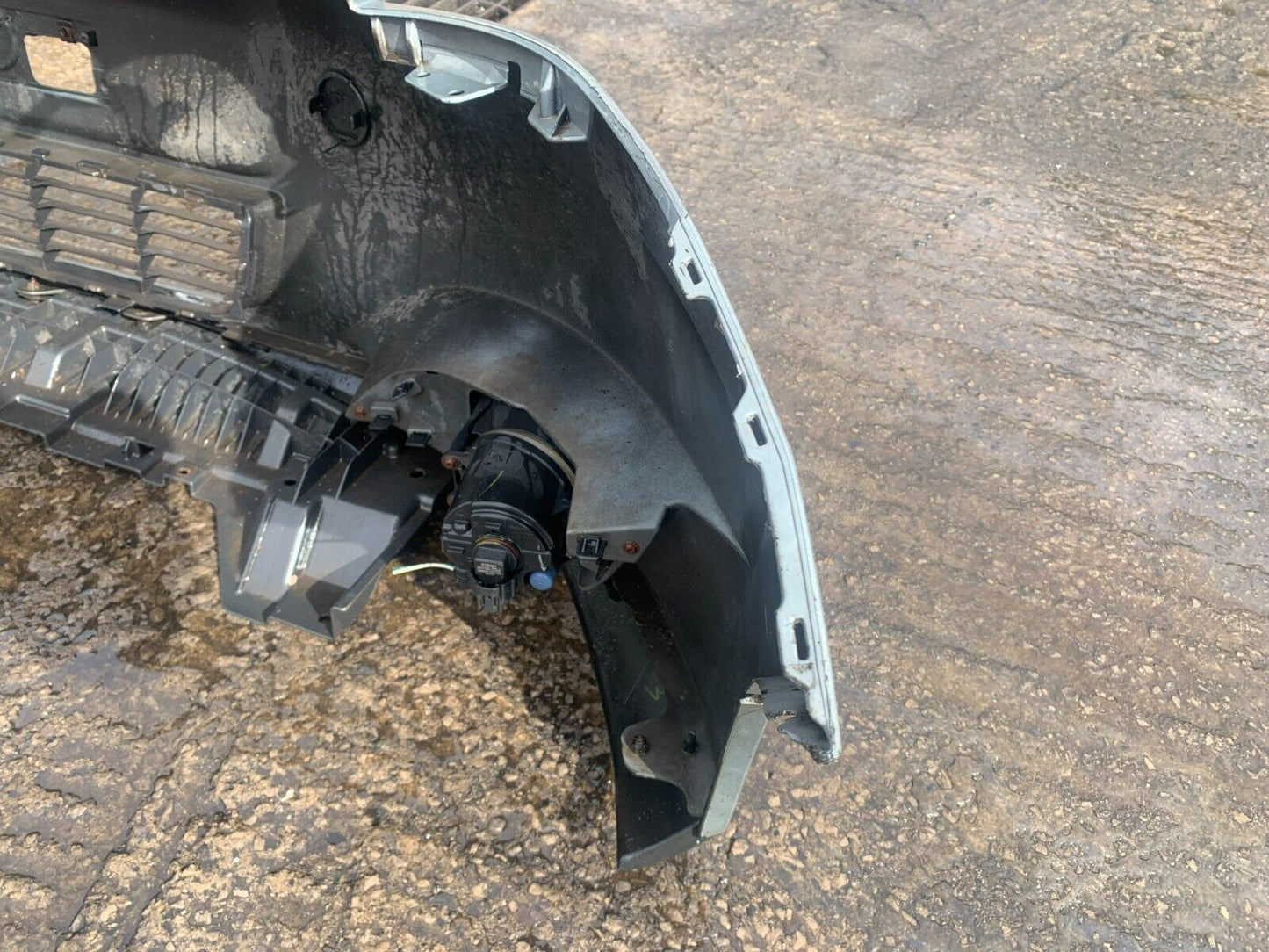 TOYOTA AURIS MK1 2007-2010 GENUINE PRE-FACELIFT COMPLETE FRONT BUMPER GREY