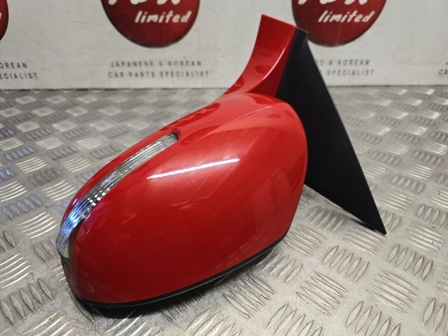 SUZUKI SWIFT 2011-2016 GENUINE DRIVERS MANUAL FOLD HEATED WING MIRROR ZCF RED