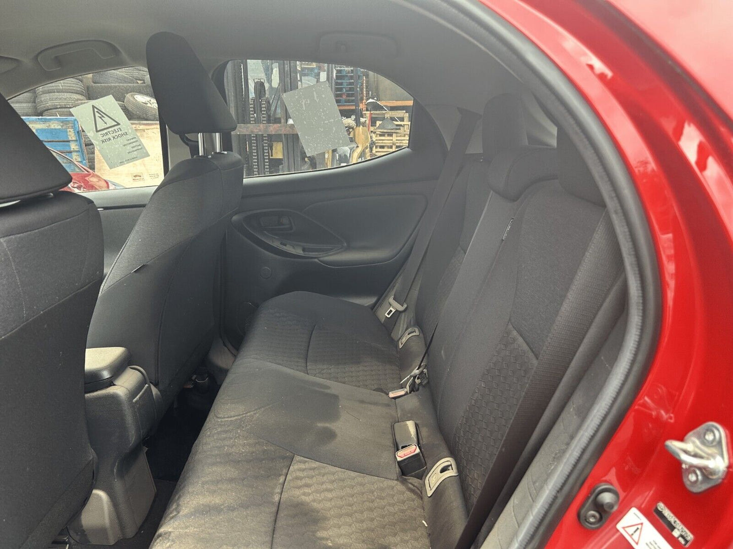 2022 Toyota Yaris Design Xp210 Mk4 1.5 Fhev Petrol Hybrid Cvt Auto Parts Spares 12