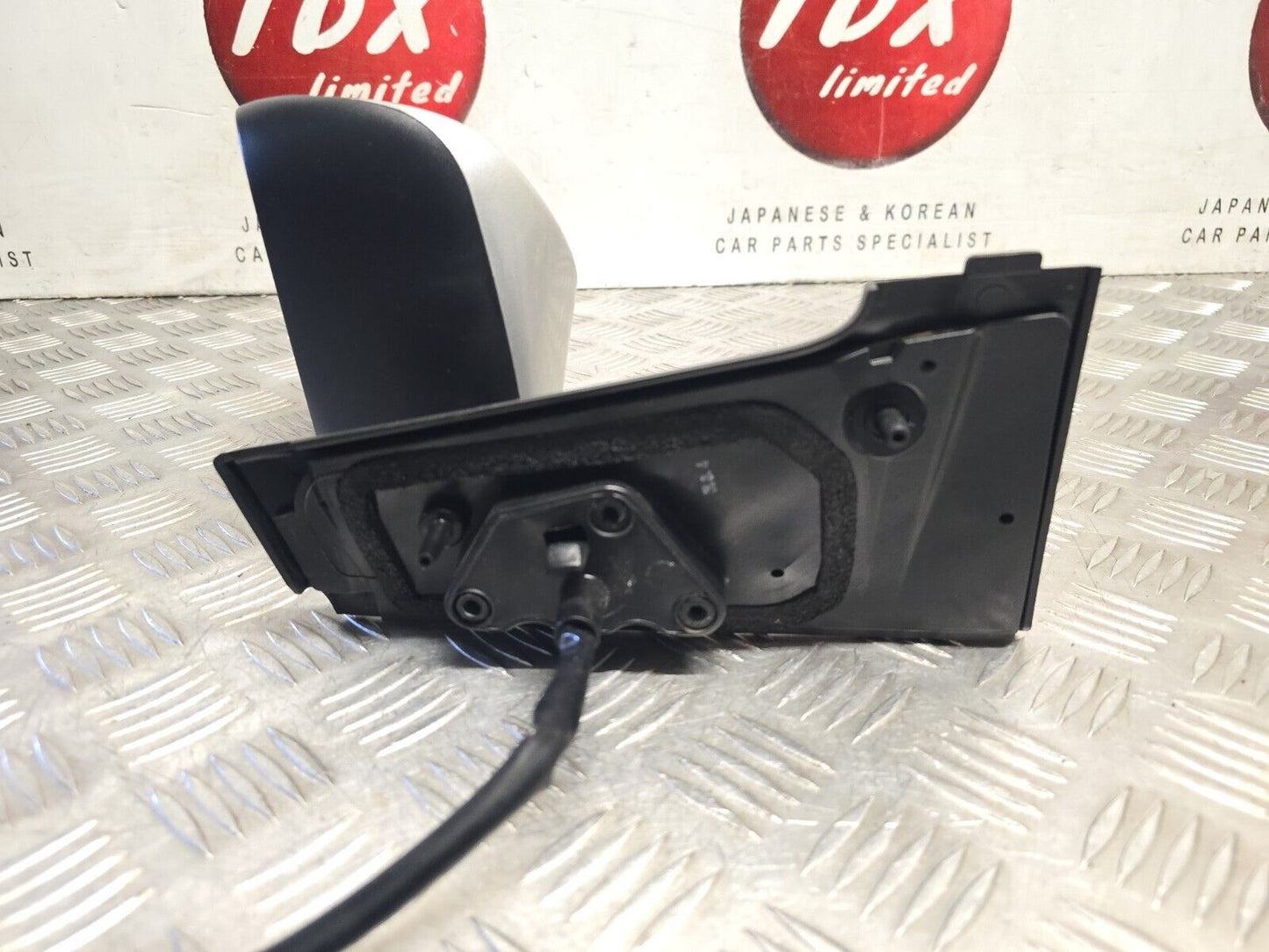 TOYOTA YARIS MK3 2012-2017 GENUINE PASSENGERS SIDE MANUAL FOLD WING MIRROR 1F7