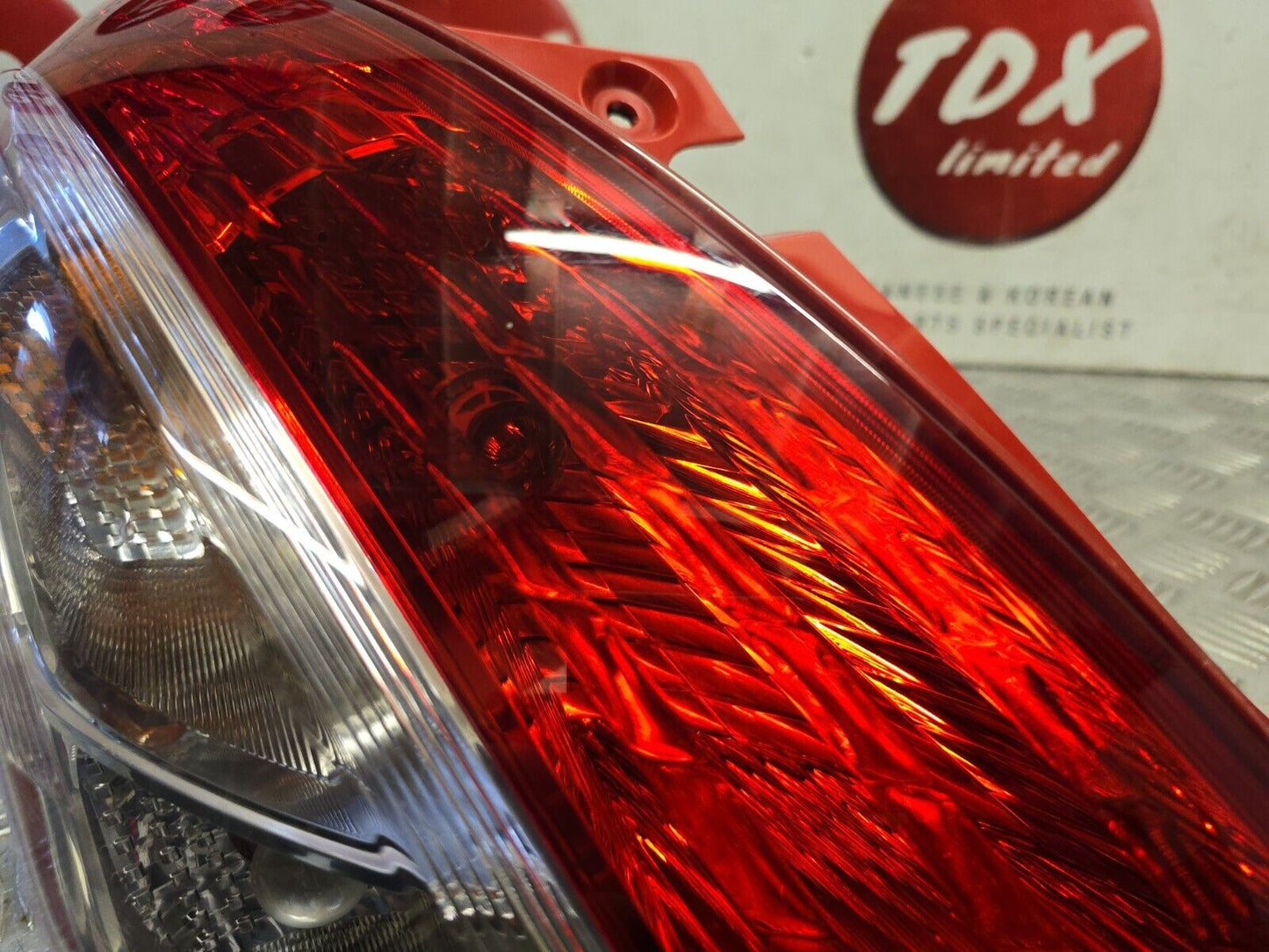 SUZUKI SWIFT 2010-2016 GENUINE PASSENGERS SIDE REAR OUTER BODY BRAKE LIGHT LAMP