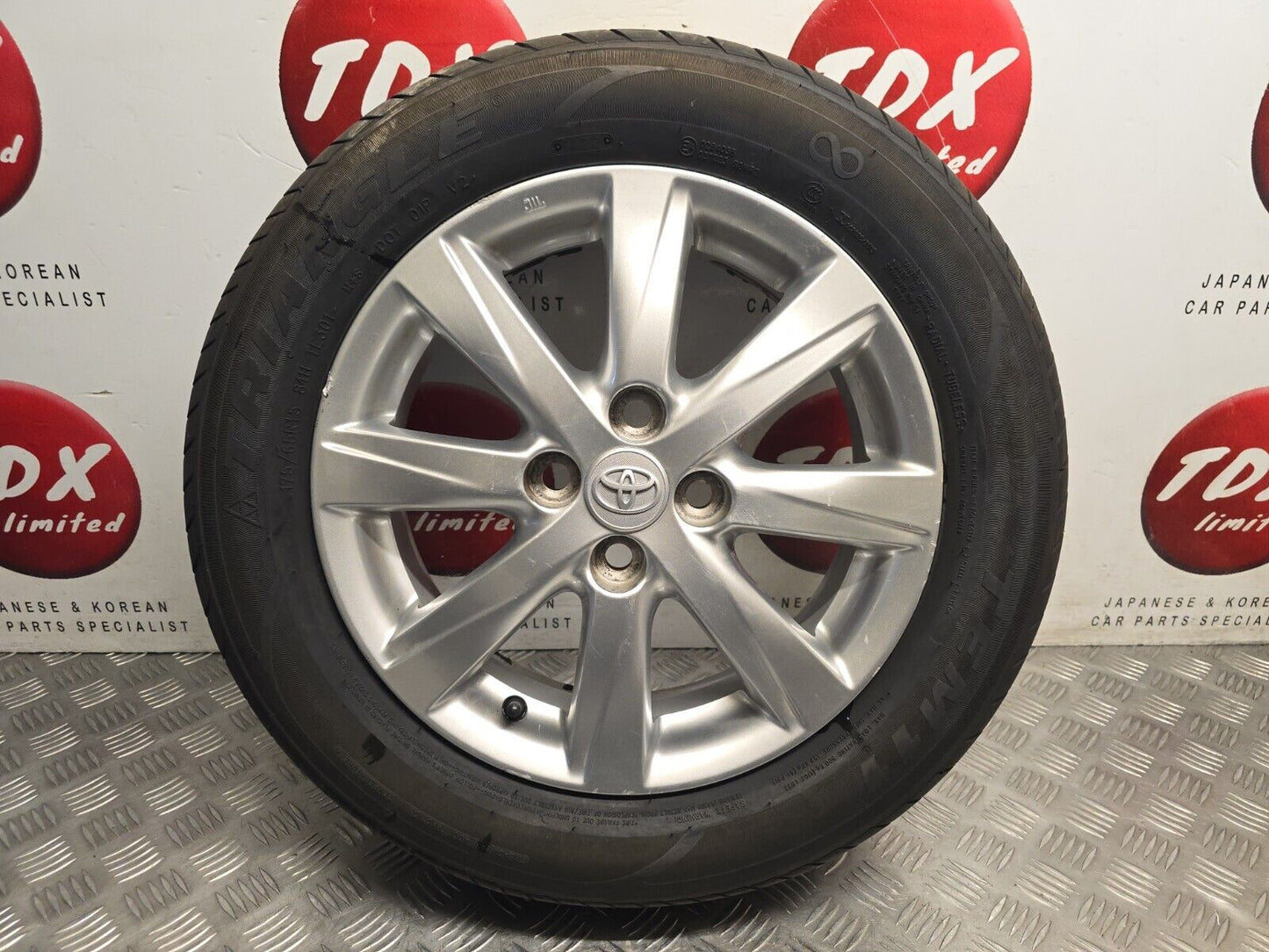 TOYOTA YARIS MK3 2011-2015 15" INCH ALLOY WHEEL 175/65/15 ET39 42611-0D610