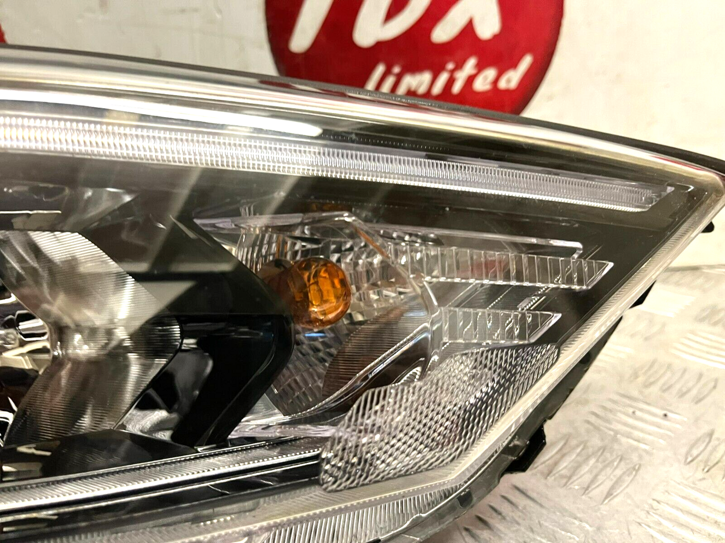 HYUNDAI TUCSON (TL/TLE) MK2 2018-2021 GENUINE DRIVER SIDE HEADLIGHT D7921-21A40