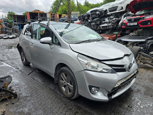 2014 Toyota Verso Trend Mk2 (War20) 1.6 Diesel 6 Speed Manual Vehicle For Breaking And Parts 2