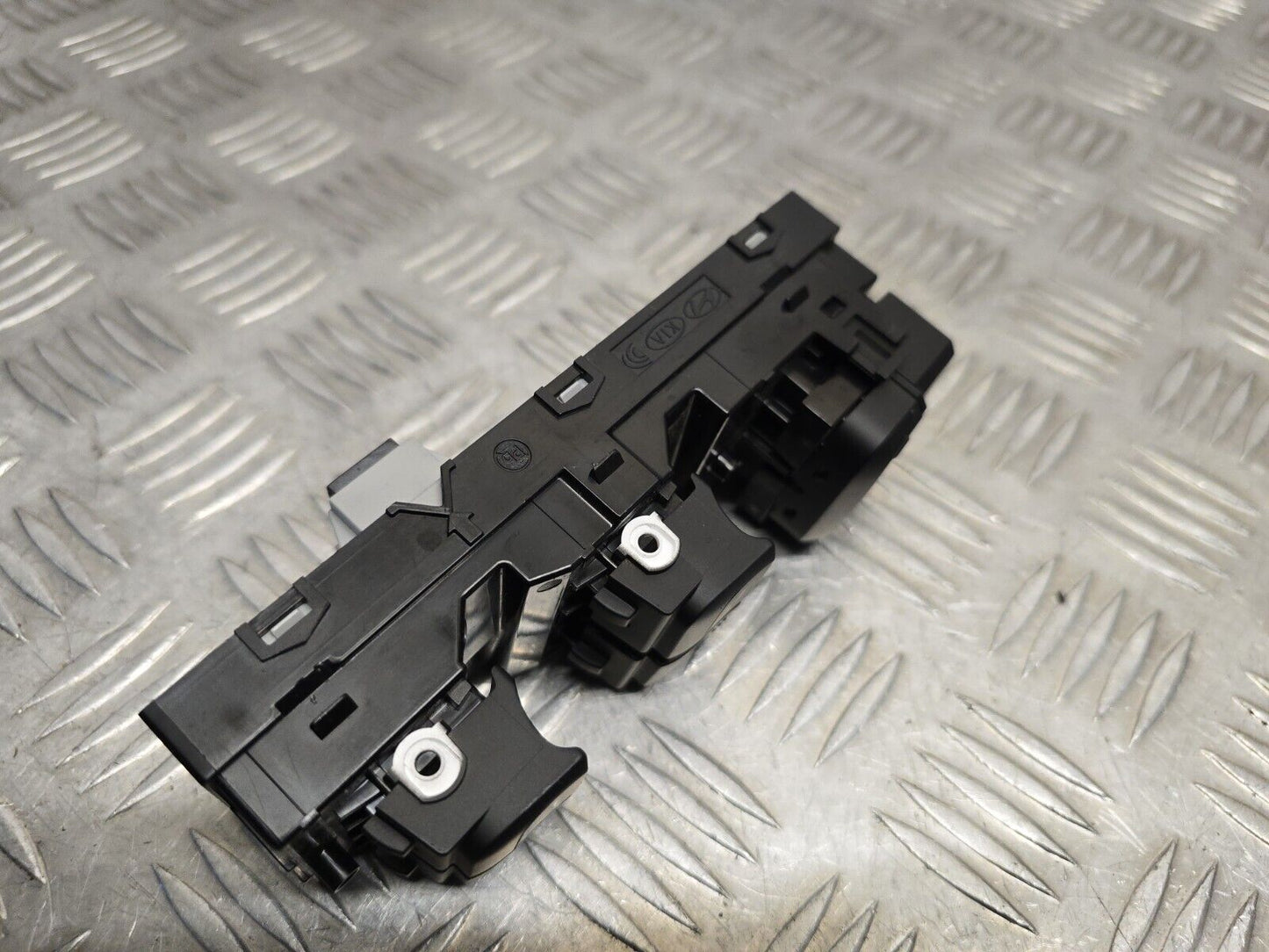Kia Niro De 2017-2022 Drivers Side Front 4 Way Master Window Switch 93570-G5810 8