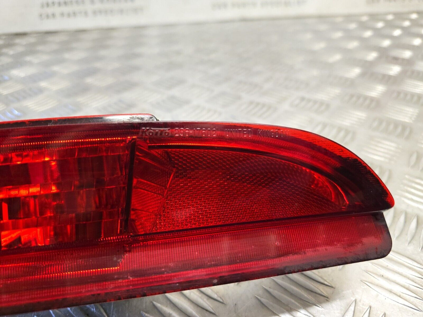 HONDA CR-V MK4 2013-2015 GENUINE DRIVERS SIDE REAR BUMPER REFLECTOR LIGHT
