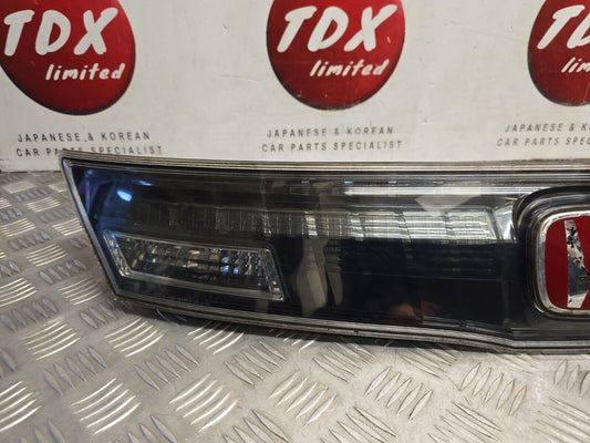 Honda Civic Type-R Mk8 2006-2011 Genuine Middle Rear Inner Tailgate Light Lamp 2