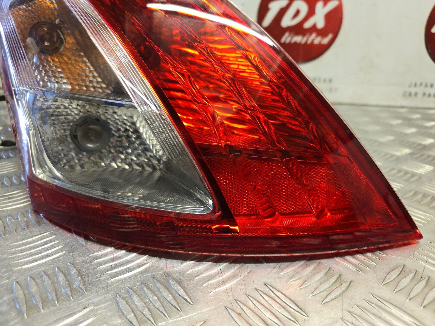 SUZUKI SWIFT 2010-2016 GENUINE PASSENGERS SIDE REAR OUTER BODY BRAKE LIGHT LAMP