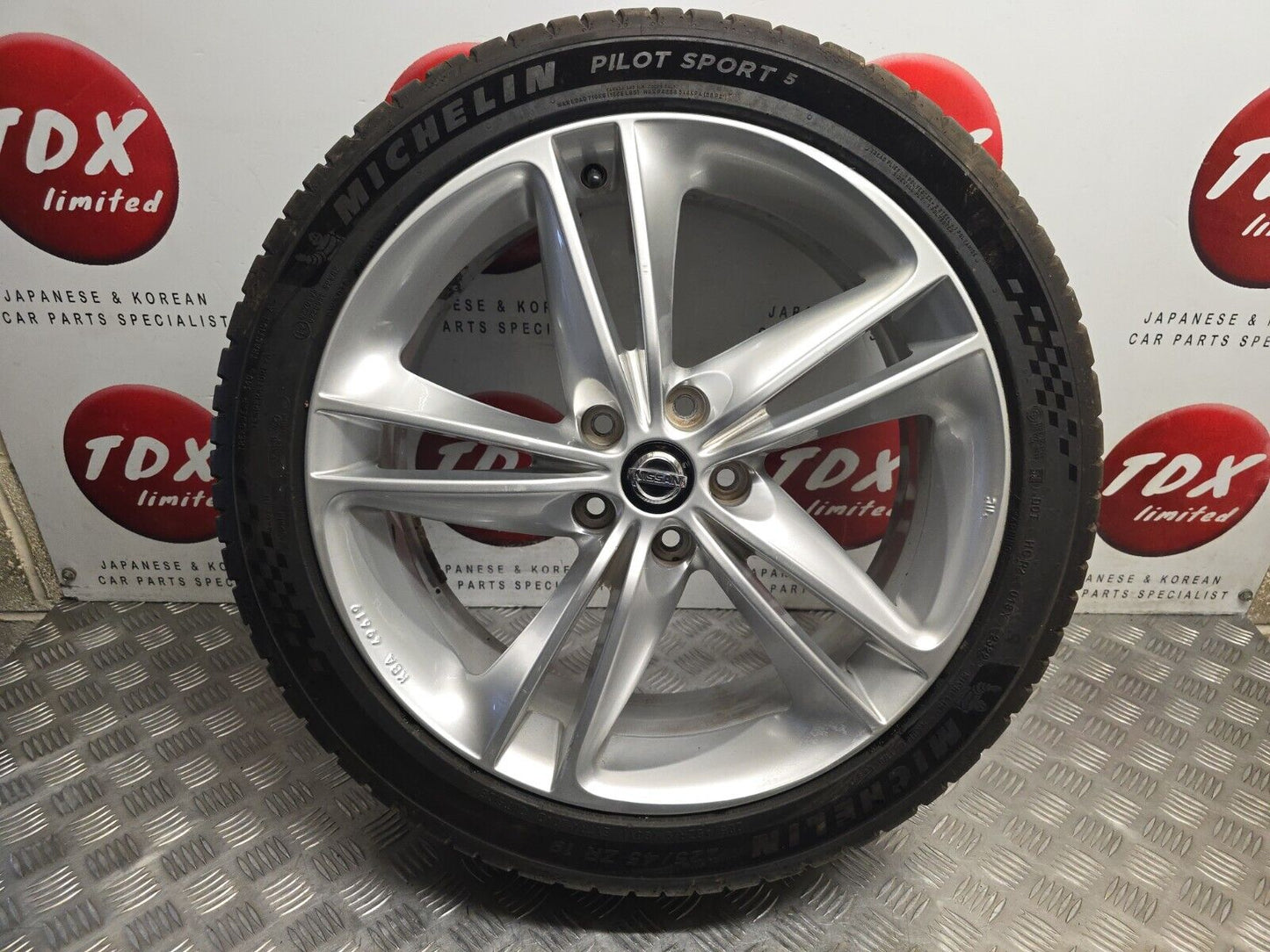 NISSAN QASHQAI J11 19" 2014-2021 ALLOY WHEEL 7MM MICHELIN 225/45/19 KE409-4C400