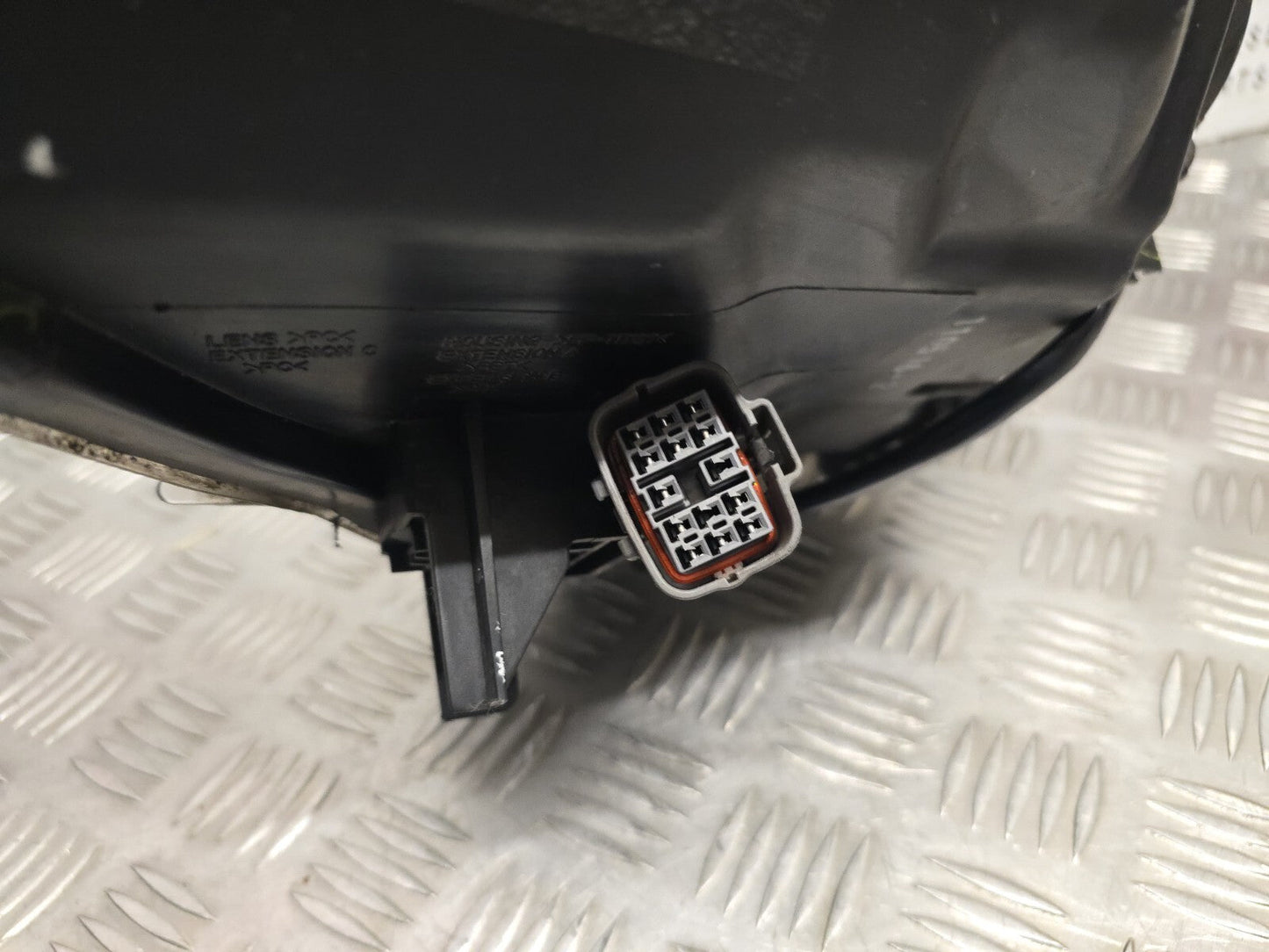 MAZDA 2 (DJ) MK3 2015-2018 PRE-FACELIFT GENUINE DRIVERS SIDE HALOGEN HEADLIGHT