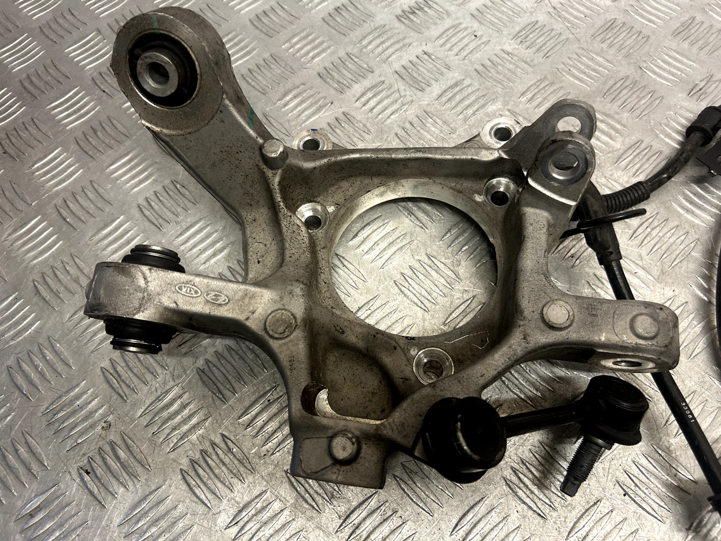Kia Ev6 (Cv) 2021-2024 Rear Wheel Drive Genuine Driver Side Rear Hub + Abs Loom 6