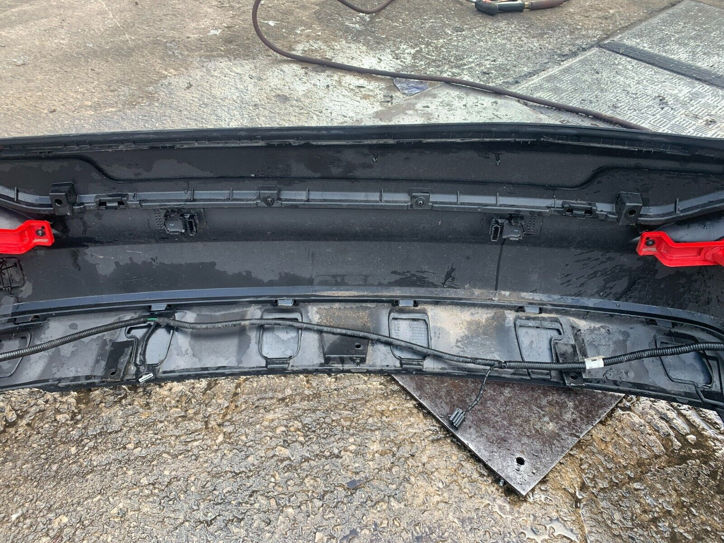 KIA SORENTO 2015-2017 GENUINE REAR BUMPER BLACK