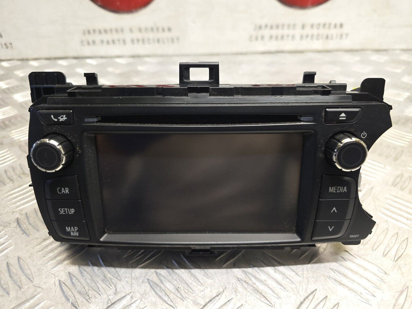 TOYOTA YARIS MK3 2012-2015 GENUINE SAT NAV CD RADIO MEDIA HEAD UNIT 86140-0D020