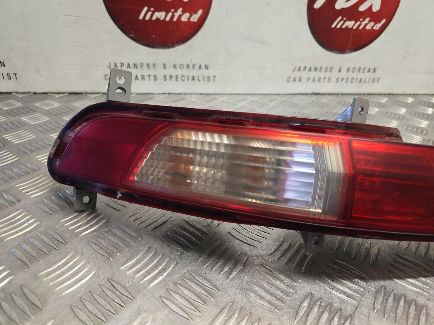 KIA SPORTAGE (SL) MK3 2010-2015 PASSENGERS SIDE REAR BUMPER FOG LIGHT 92405-3U3