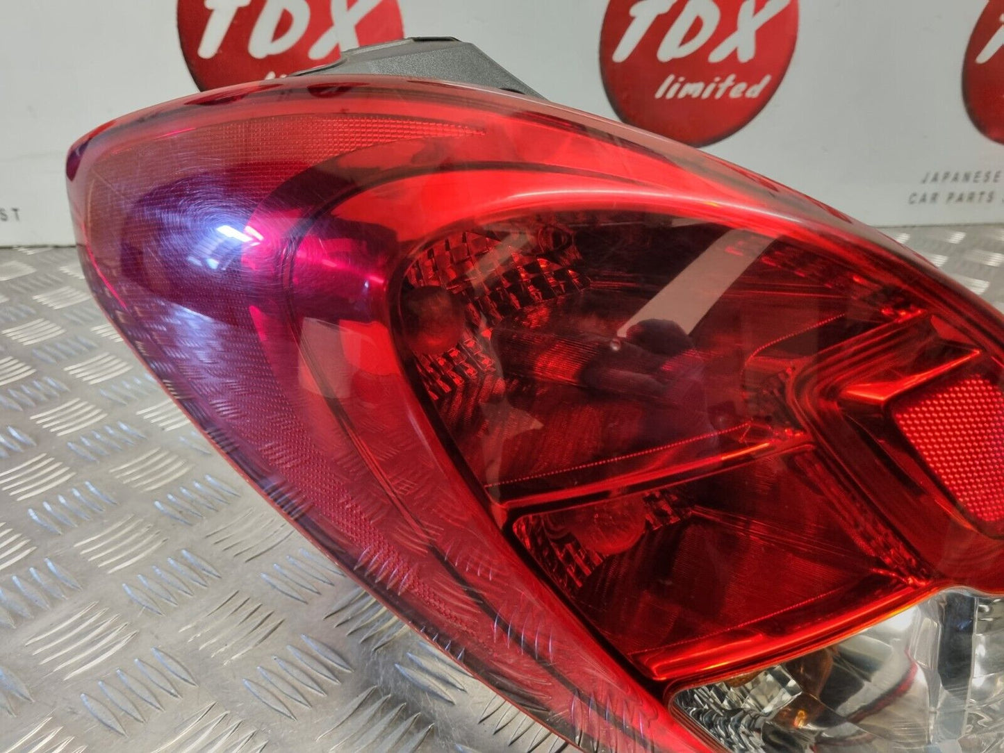 HYUNDAI I20 (PB) 2012-2014 FACELIFT GENUINE PASSENGERS REAR BODY LIGHT 92401-1J5