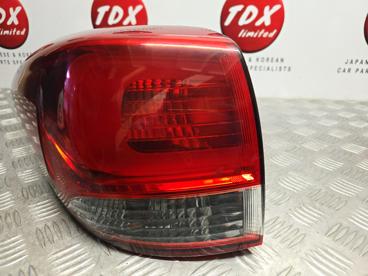 Kia Carens (Rp) 2013-2016 Passenger Side Rear Outer Brake Light 92401-A4010 2
