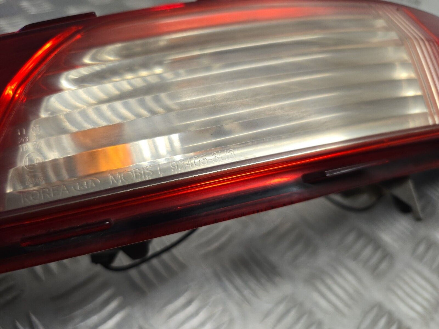 KIA SPORTAGE (SL) MK3 2010-2015 PASSENGERS SIDE REAR BUMPER FOG LIGHT 92405-3U3