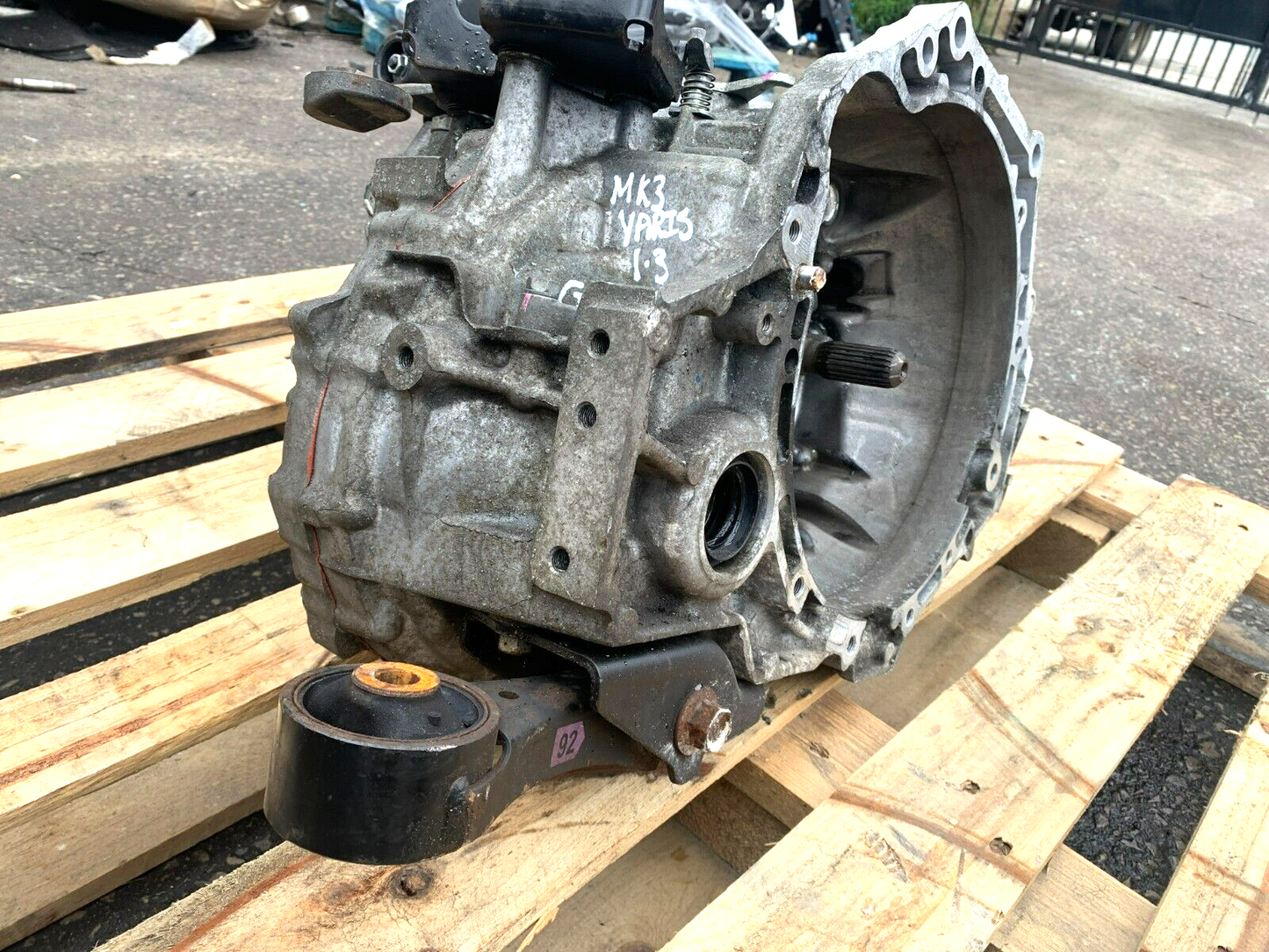 TOYOTA YARIS MK3 2011-2017 1.3 PETROL GENUINE 6 SPEED MANUAL GEARBOX 42K MILES