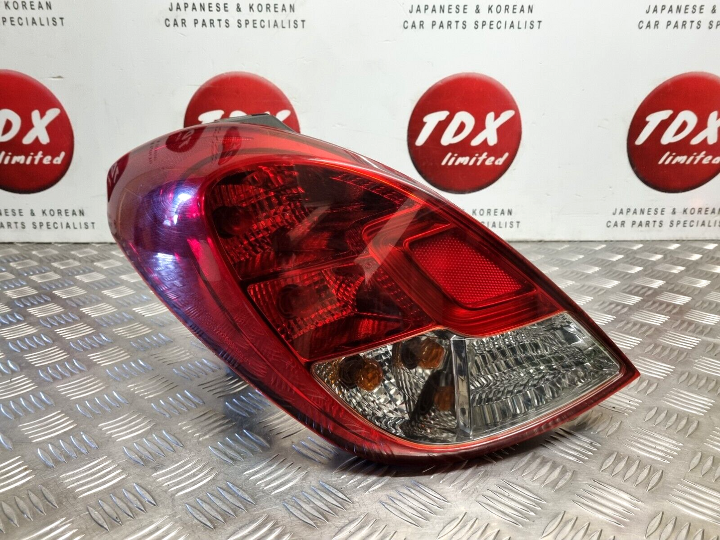 HYUNDAI I20 (PB) 2012-2014 FACELIFT GENUINE PASSENGERS REAR BODY LIGHT 92401-1J5