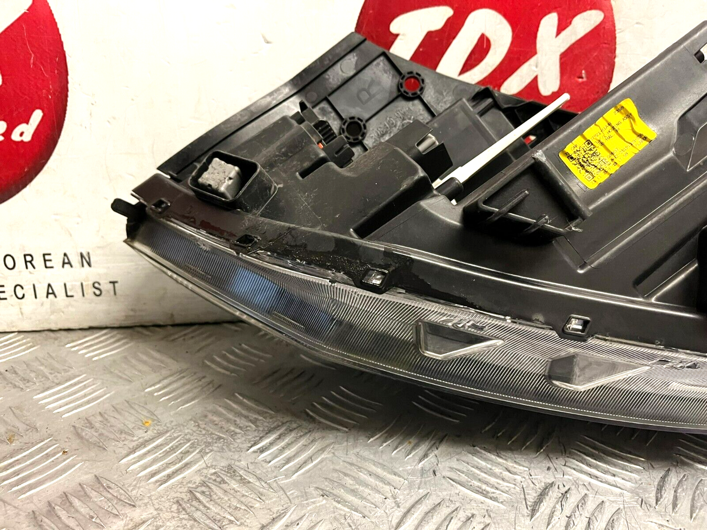 HYUNDAI TUCSON (TL/TLE) MK2 2018-2021 GENUINE DRIVER SIDE HEADLIGHT D7921-21A40