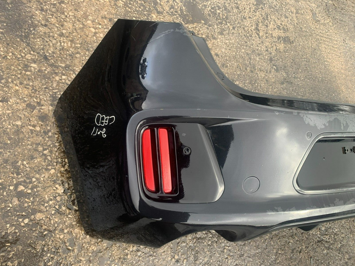 KIA PROCEED GT 2015-2019 GENUINE HATCHBACK REAR BUMPER IN BLACK COLLECTION