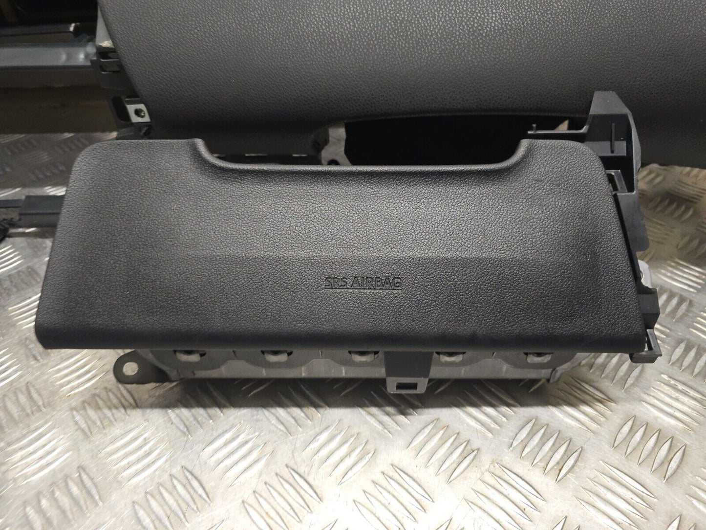 TOYOTA PRIUS MK4 2016-2021 DASHBOARD DRIVERS KNEE SEAT BELT MODULE AIRBAG KIT