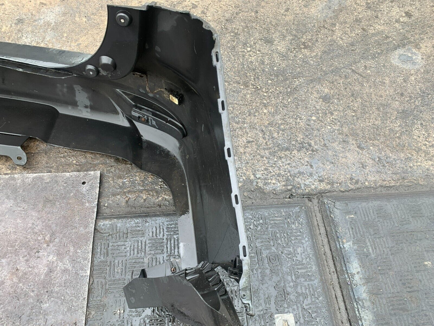 Mazda 6 Estate 2013-2016 Genuine Rear Bumper 42A Meteor Grey Perl Collection - photo 13 of 27