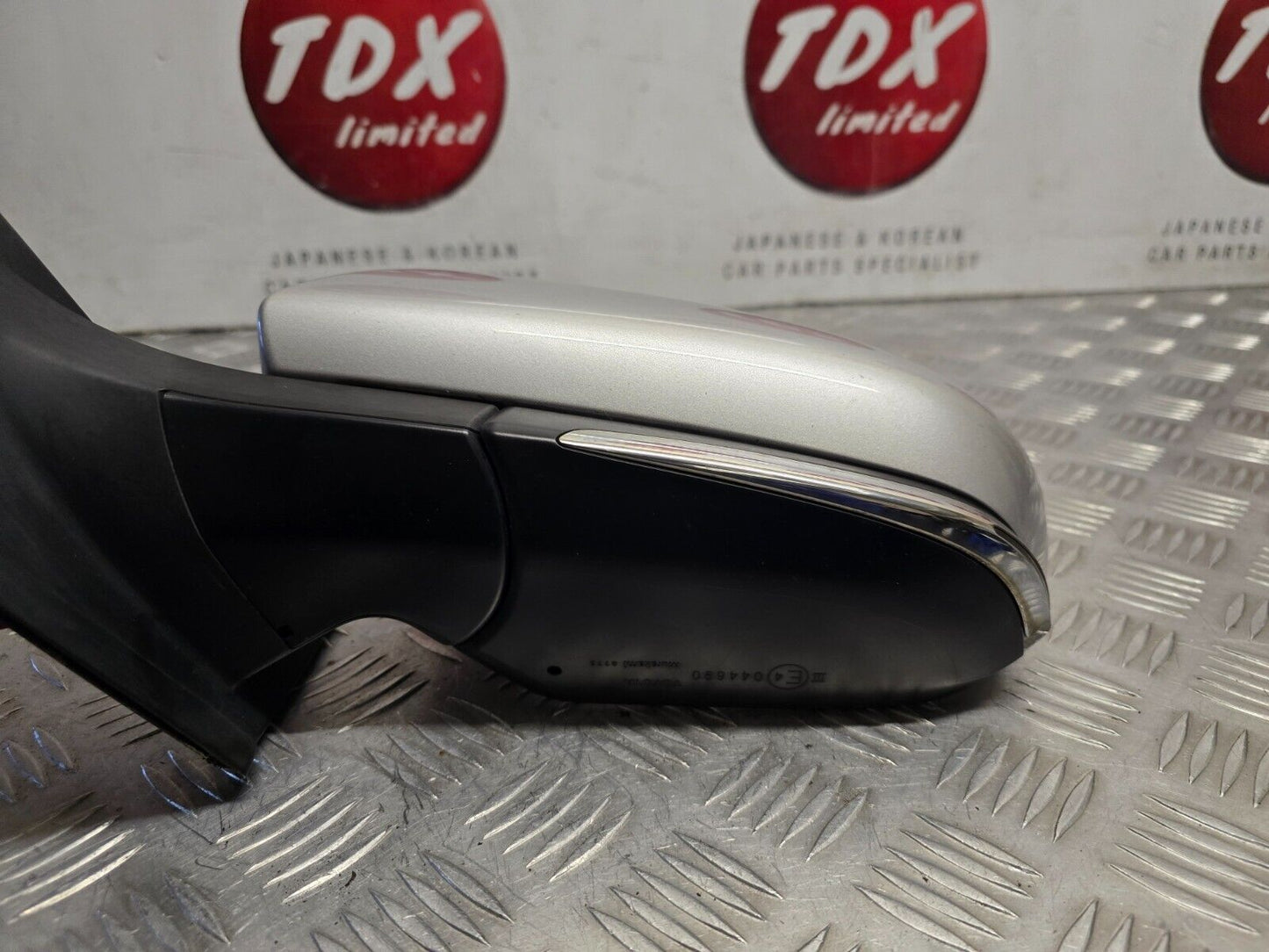 TOYOTA PRIUS MK4 2016-2021 GENUINE PASSENGERS POWER FOLD BLIND SPOT WING MIRROR