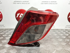 Toyota Yaris 2012-2015 Pre-facelift Genuine Drivers Side Back Body Brake Light - photo 1 of 9