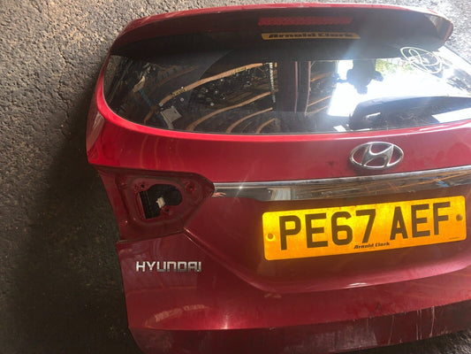 HYUNDAI I40 ESTATE MK1 11-19 GENUINE REAR TAILGATE SHELL RED COLLECTION