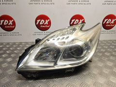 Toyota Prius MK3 2009-2015 Passengers Front Halogen Headlight 81170-47231 - photo 1 of 10