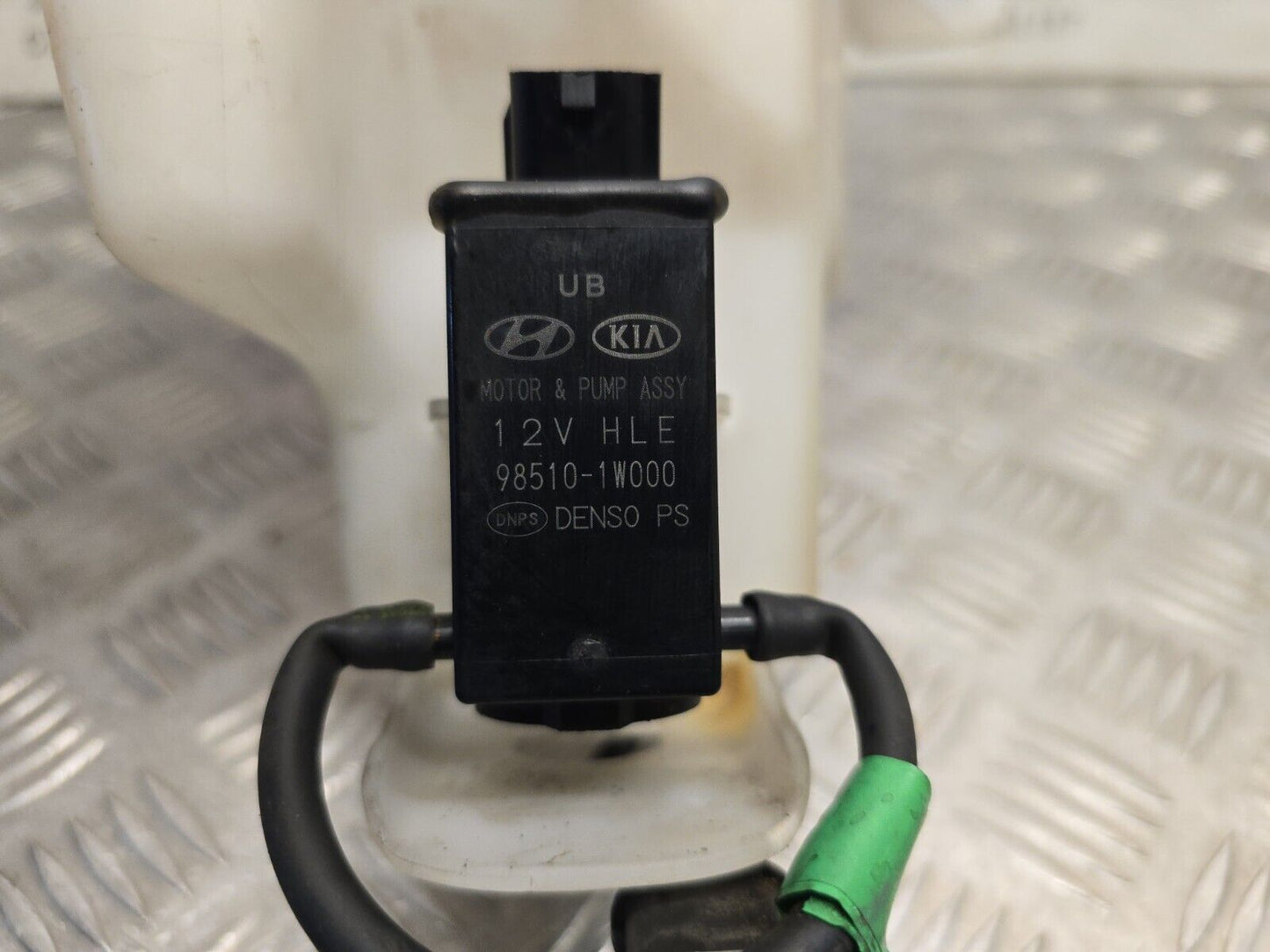 HYUNDAI I30 GD MK2 2012-2017 GENUINE WASHER BOTTLE + MOTOR PUMP 98610-A6000