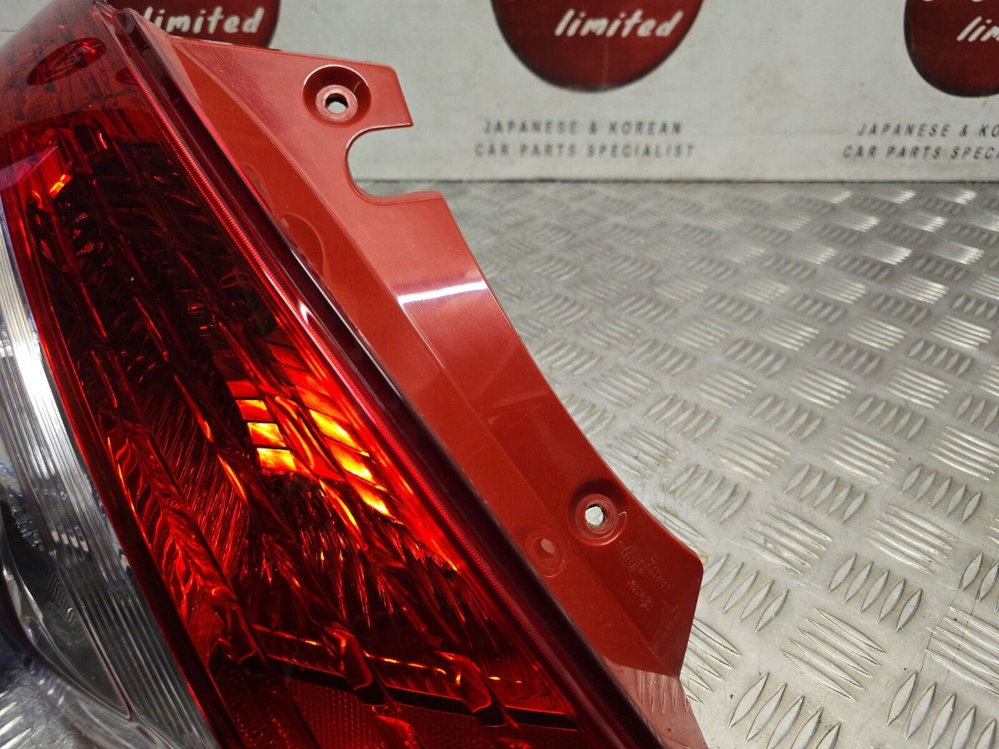 SUZUKI SWIFT 2010-2016 GENUINE PASSENGERS SIDE REAR OUTER BODY BRAKE LIGHT LAMP