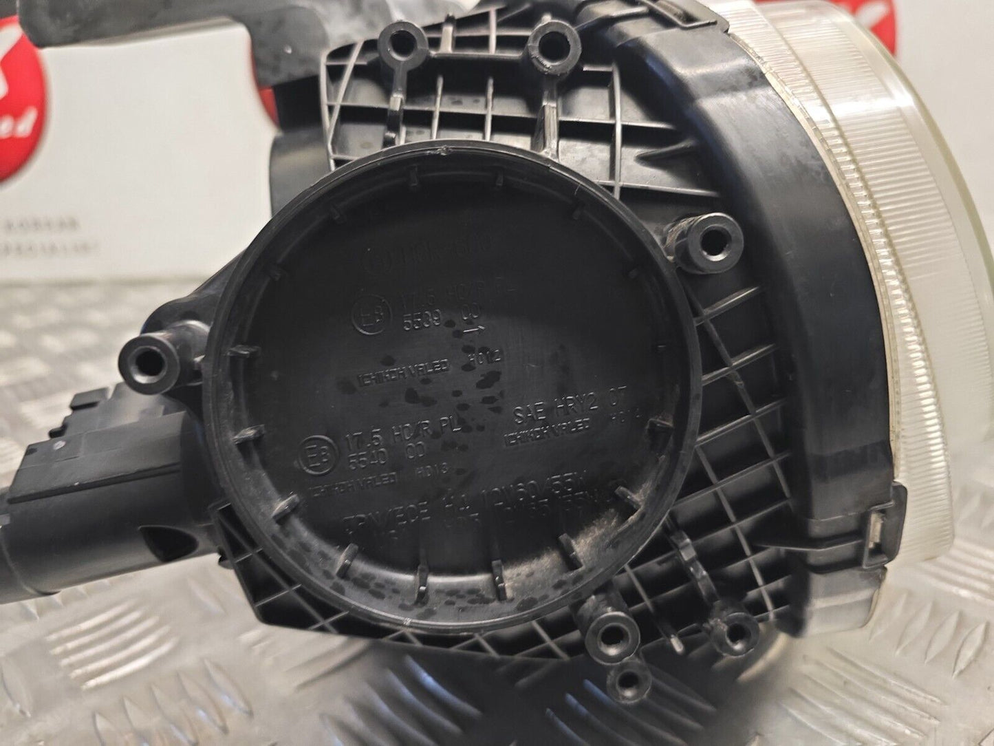 NISSAN JUKE 2010-2014 PRE-FACELIFT GENUINE DRIVERS CENTER HEADLIGHT 260101KA0A